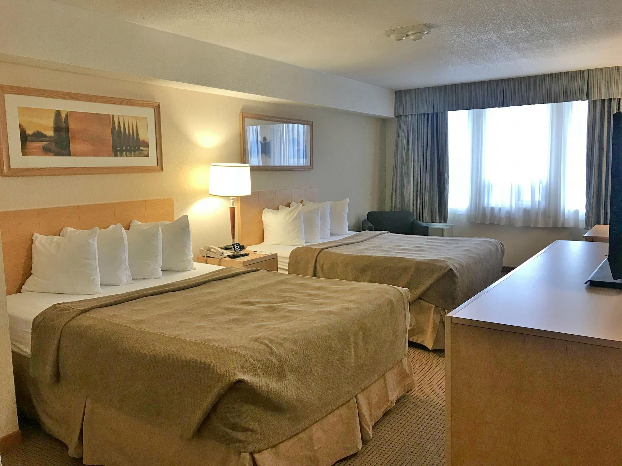 Quality Inn And Suites Montreal East Kültér fotó