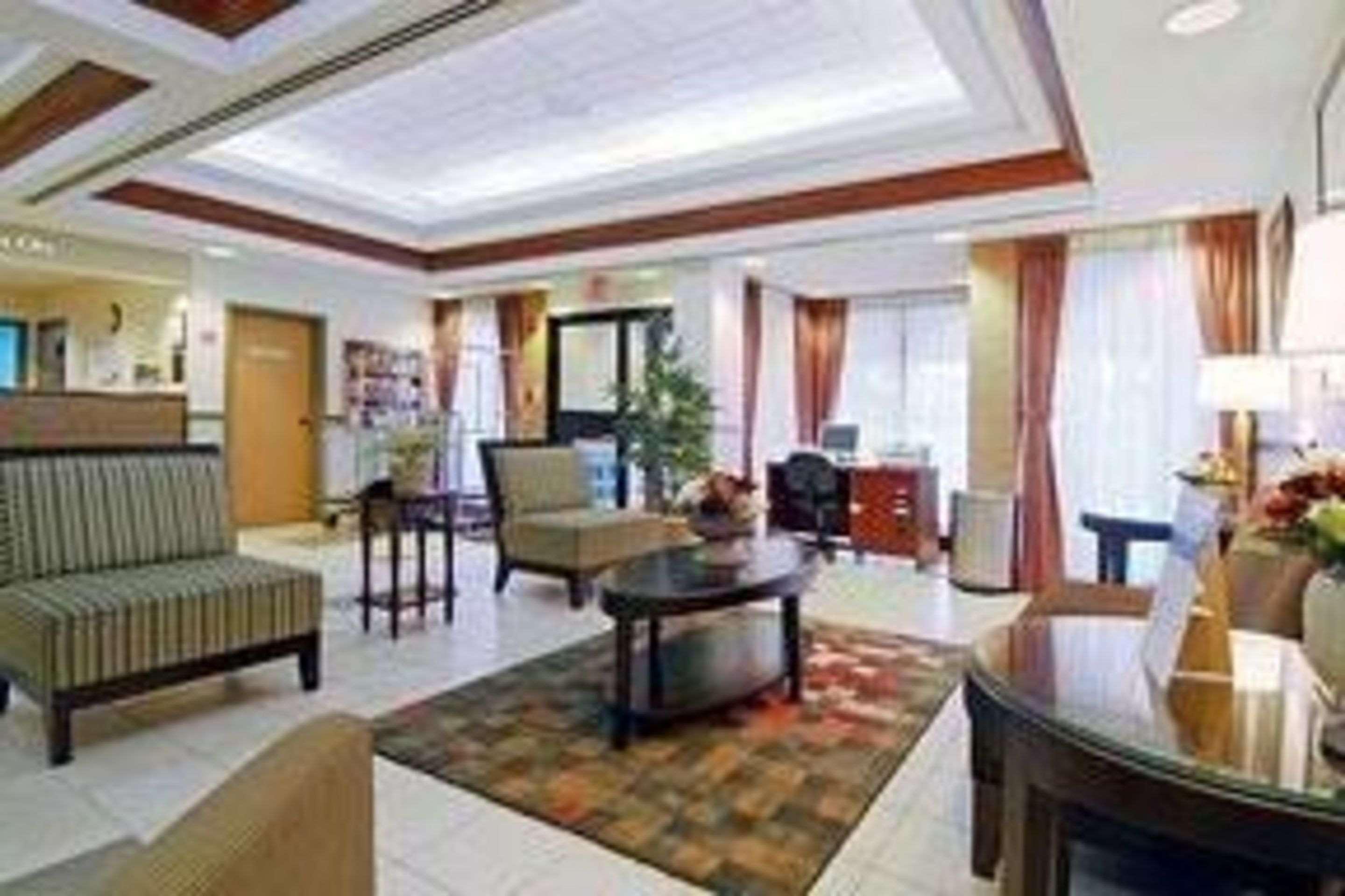 Quality Inn And Suites Montreal East Kültér fotó