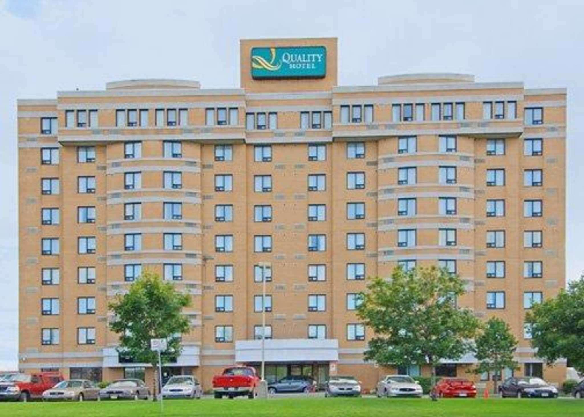 Quality Inn And Suites Montreal East Kültér fotó